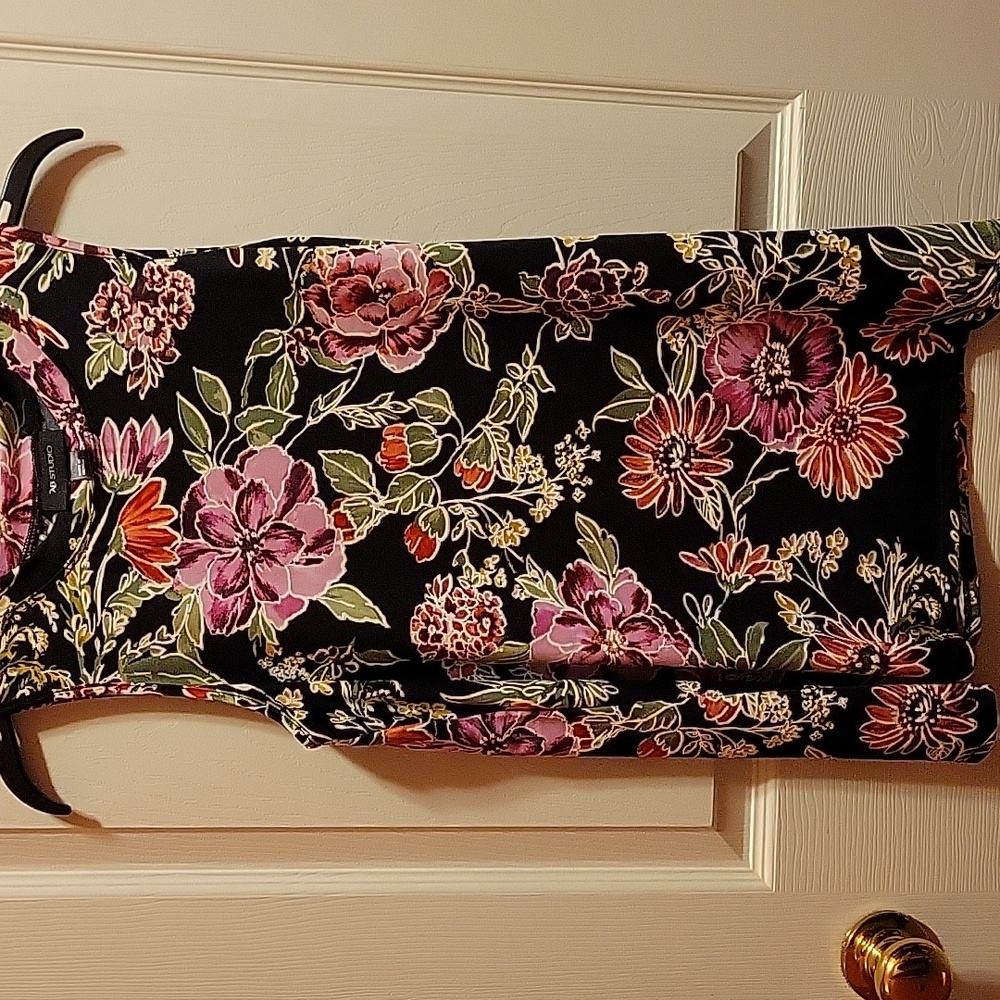 AB Studio Sleeveless Floral Top Size Small